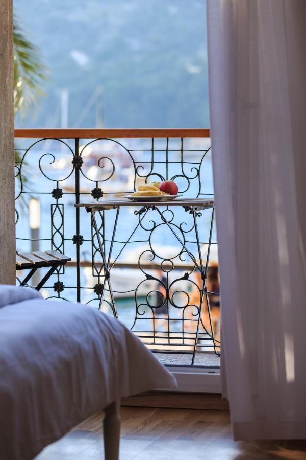Seafront Rooms Koluna Komiža 外观 照片